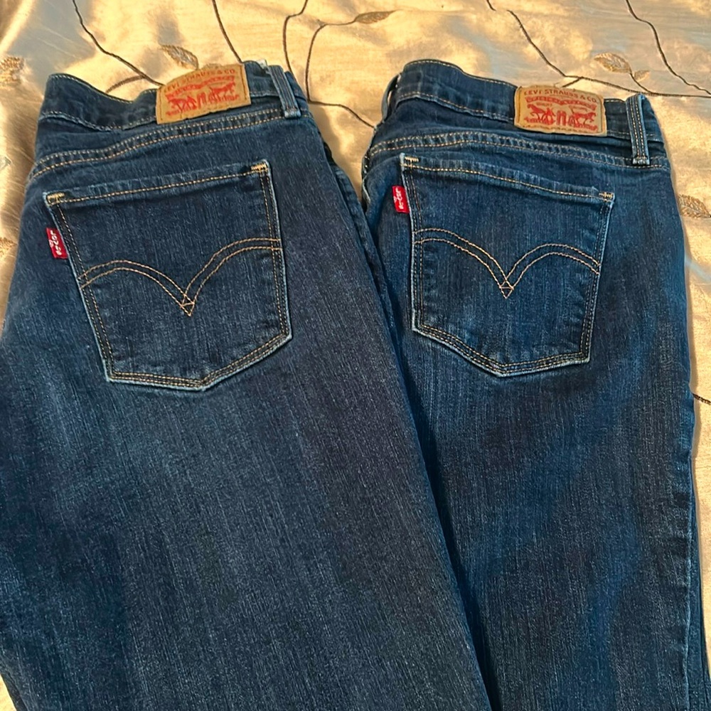 2 Levi’s 515 bootcut size 6M(28x32)  Good condition   99% cotton   $30